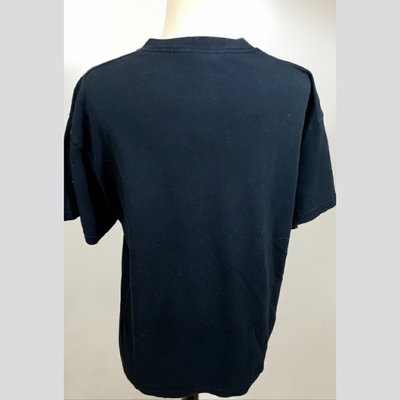 Short Sleeve Graphic Tee size M - Picture 3 of 3